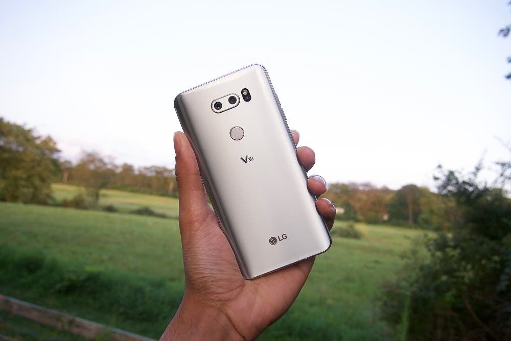 LG V30 officially announced with 6 inch P-OLED display