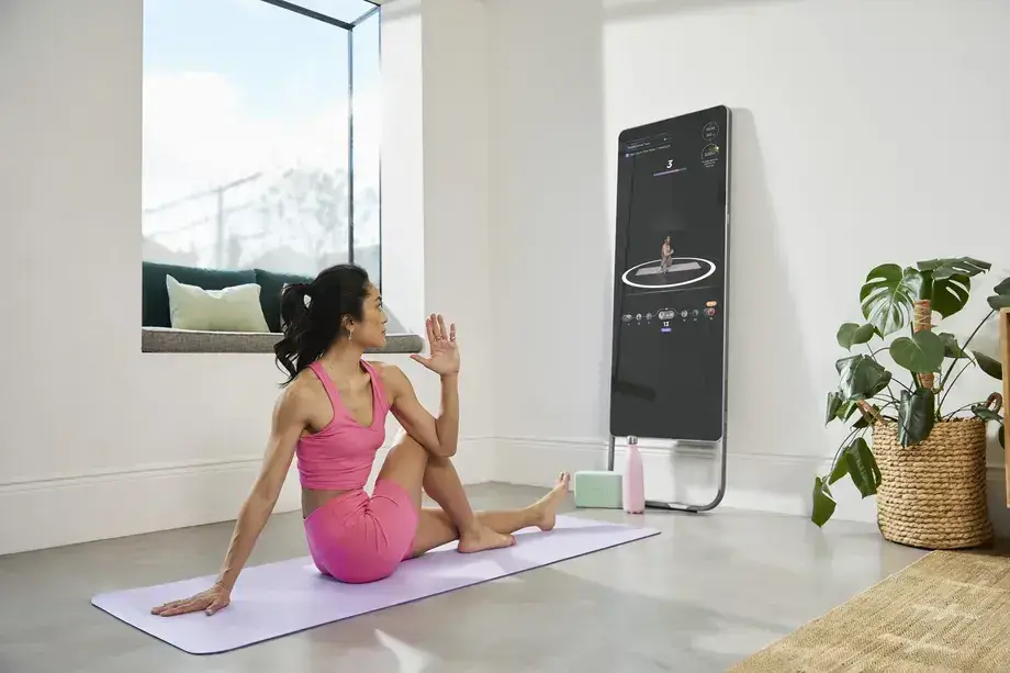 Fiture Fitness Mirror Will Help You Get A Nicer Body