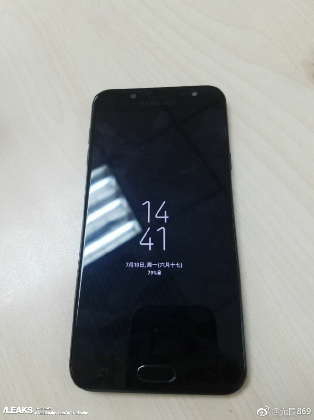 Samsung Galaxy J7 2017 comes with dual camera