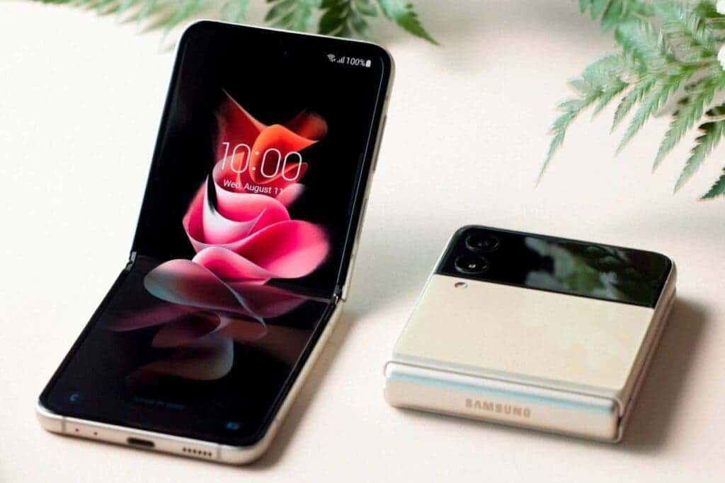 Galaxy Z Flip3, Galaxy Z Fold3 Comes With A 25W Charger In China