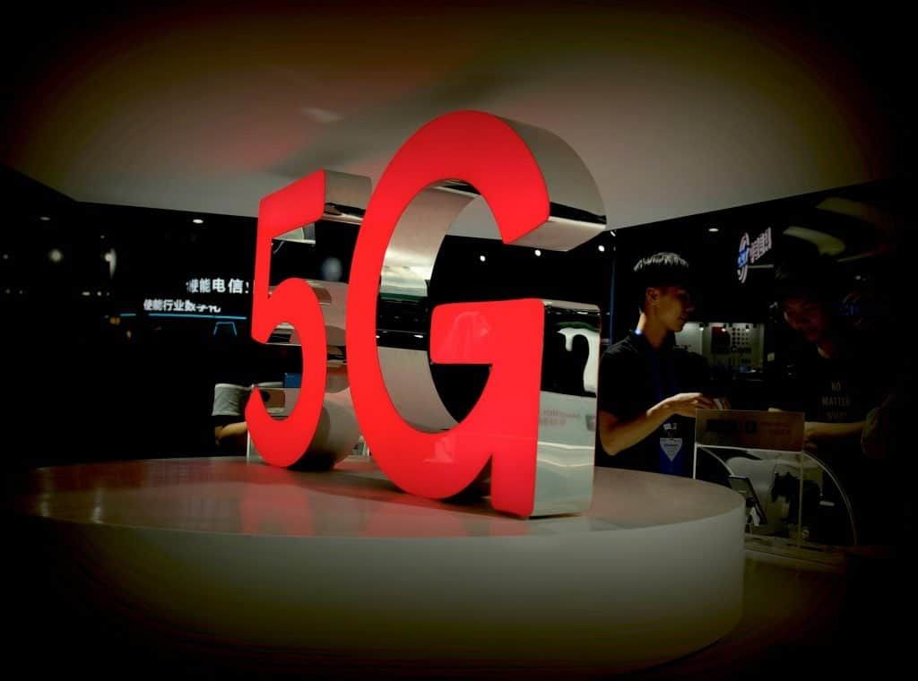 COVID-19 and 5G: a combination ready to "kill" the smartphone industry?