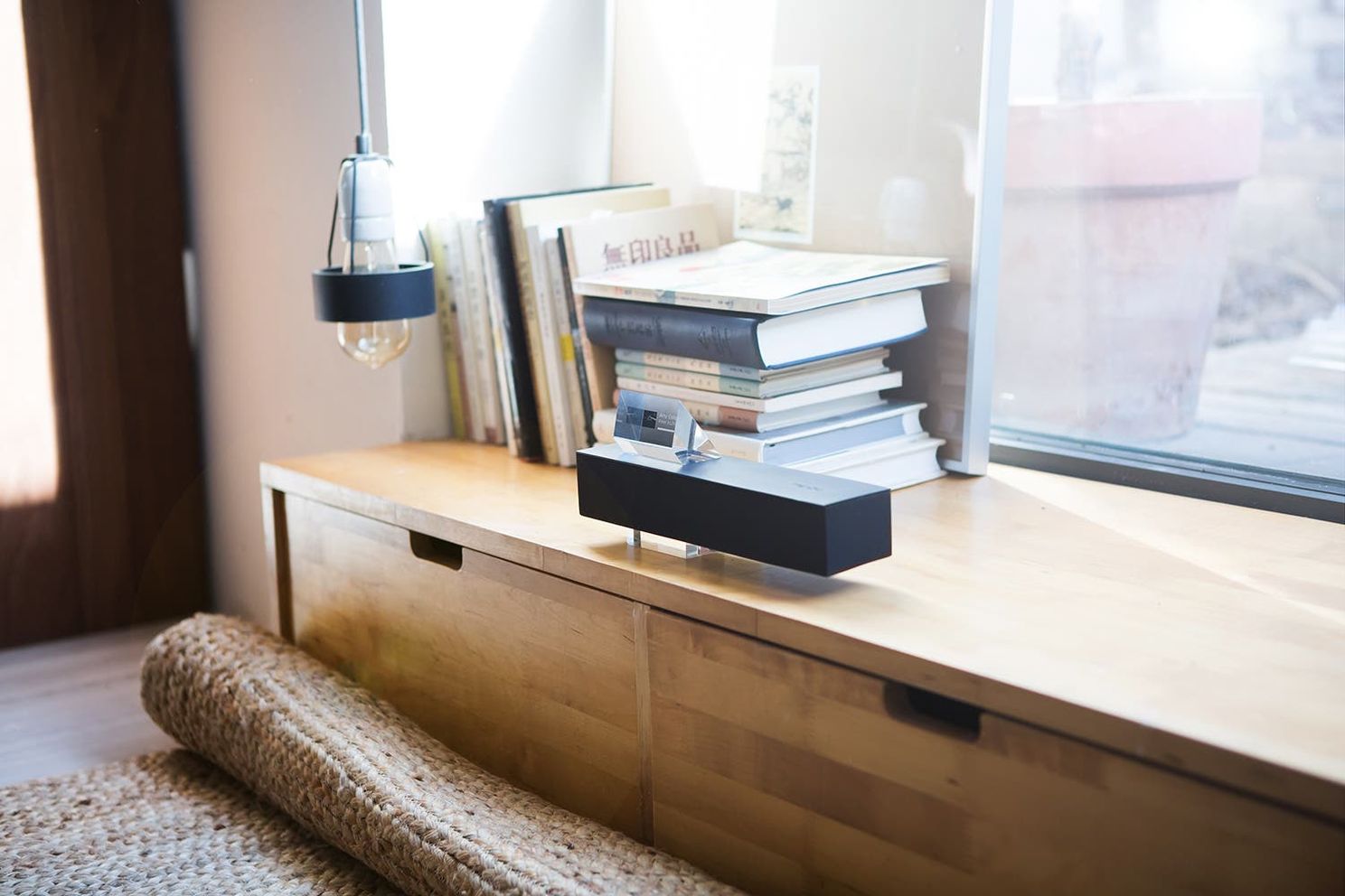 Meizu bumps the shipping of the Gravity floating speaker from Indiegogo