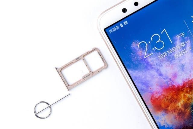 Photo Feature: Honor 7X Teardown
