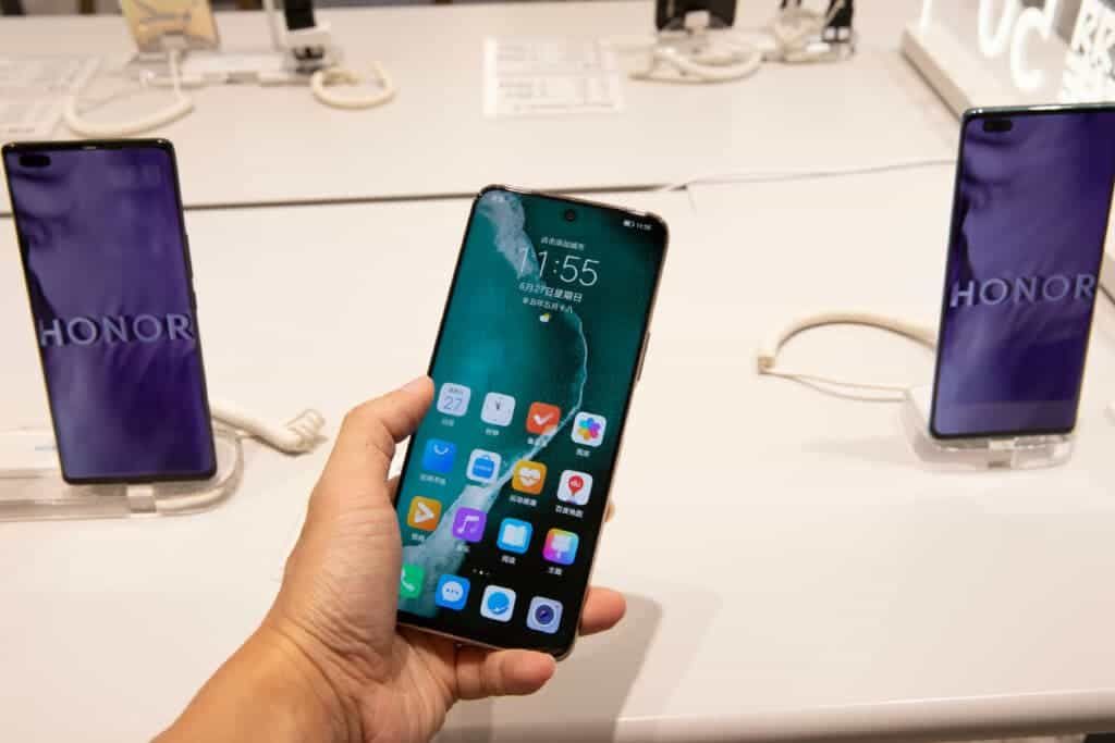 Honor X20 SE real images leaks with ultra-thin bezels
