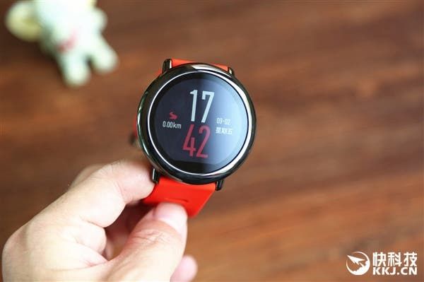 Photo Feature: Xiaomi's AmazFit Smartwatch