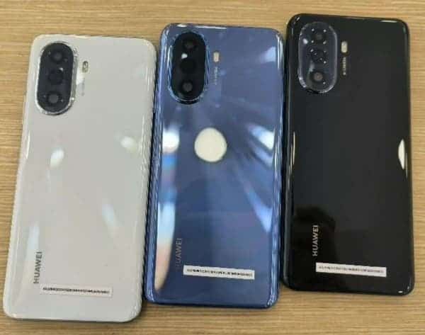 Huawei Enjoy 50 model with a huge 6000 mAh large battery exposed
