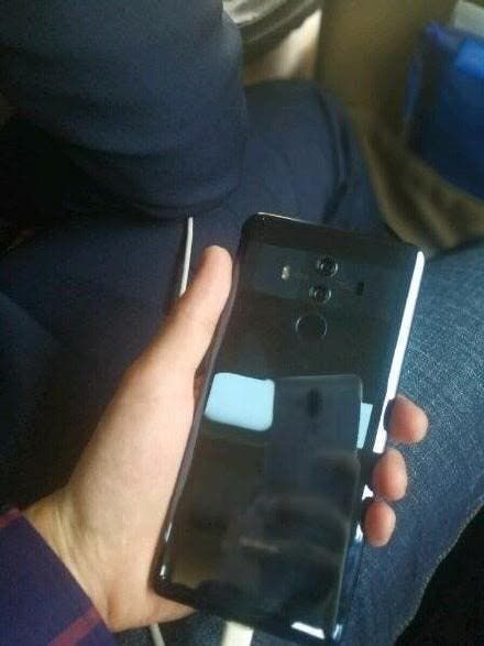 Huawei Mate 10 Pro Exposed in Real Photos before Launch