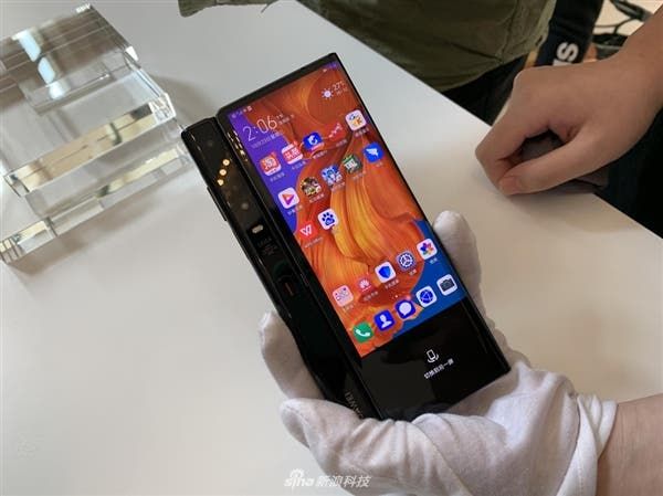 Huawei Mate X 5G foldable phone to hit the market tomorrow