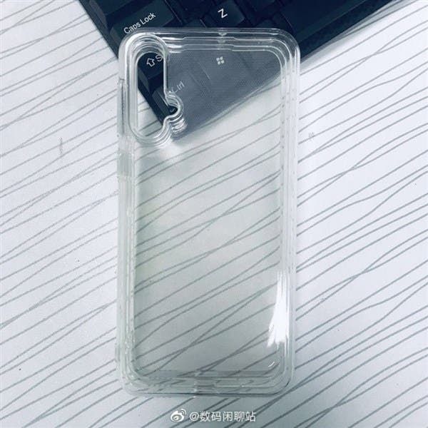 Huawei nova 5 renders show a gradient body and an on-screen fingerprint sensor