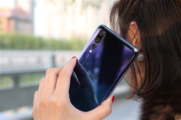 Huawei P20 Aurora Officially Opened for Sale at 4288 Yuan