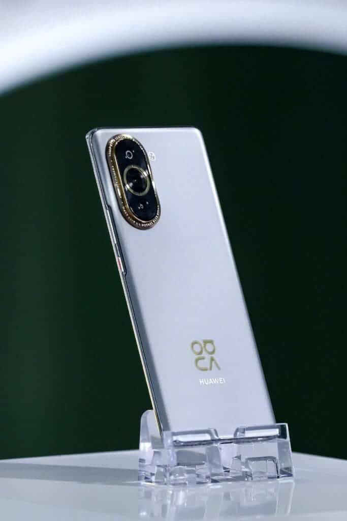 Huawei Mobile hits a new milestone: nova series exceed 200 million users