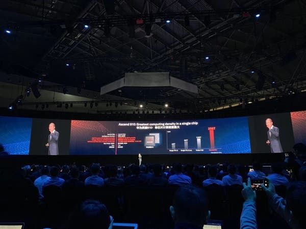 Huawei releases two "advanced" AI chips