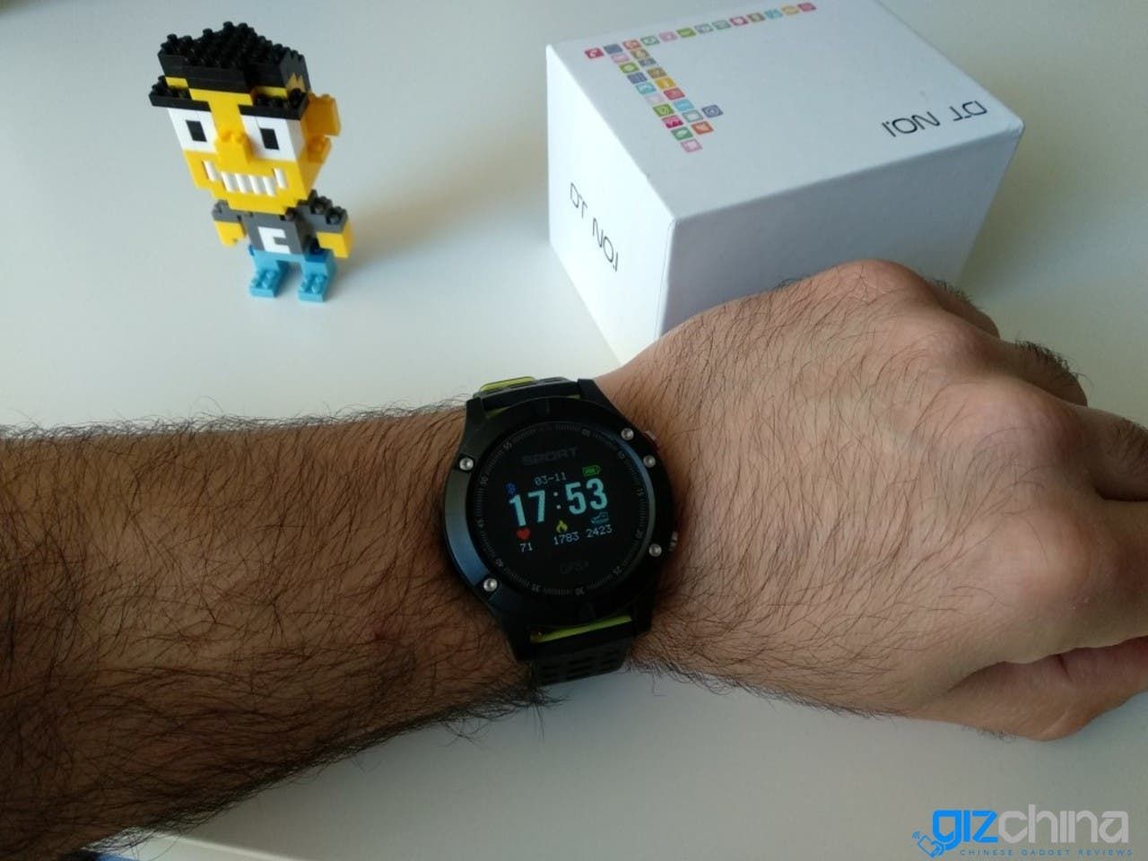 NO.1 F5 Smartwatch: GPS and usability, all in one