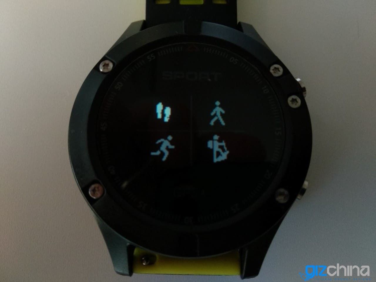 NO.1 F5 Smartwatch: GPS and usability, all in one