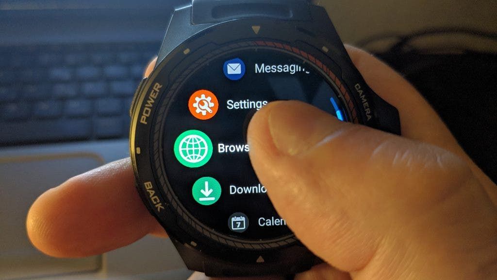 Zeblaze THOR 5 review: 4G smartphone and fitness smart band combined