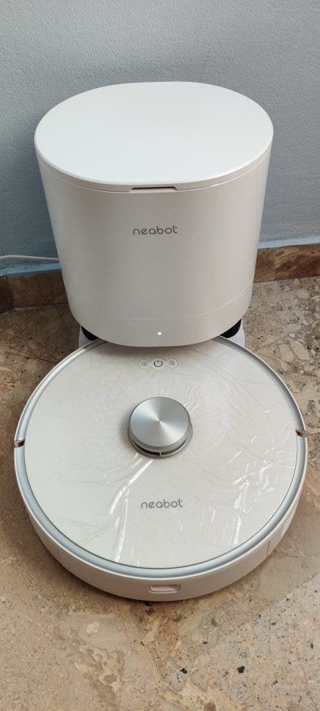 Neabot NoMo review: an effortless hands-free robot vacuum