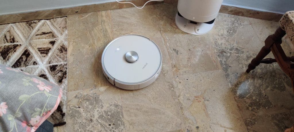 Neabot NoMo review: an effortless hands-free robot vacuum
