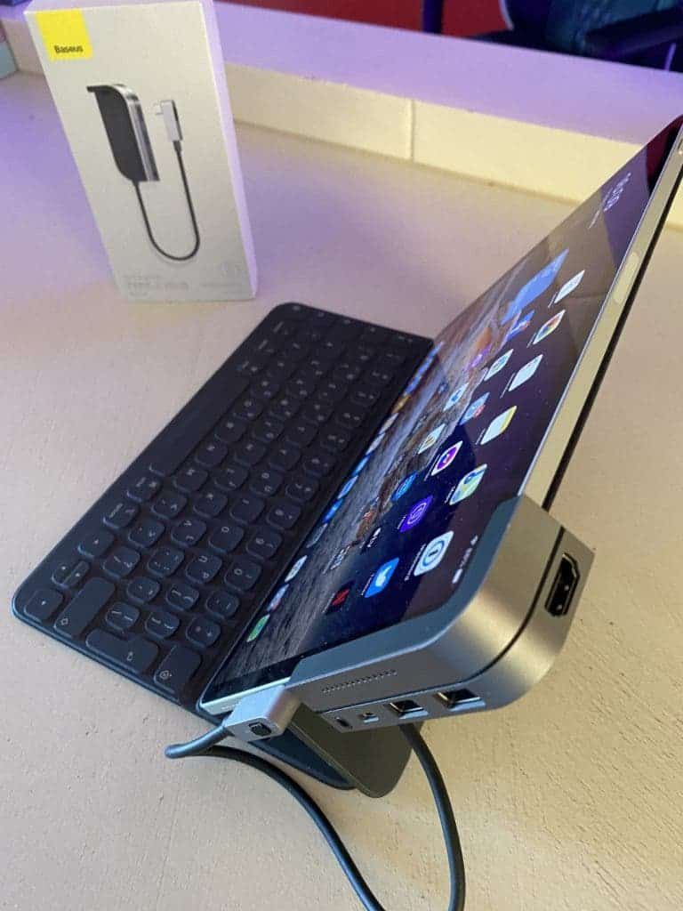 Baseus Bend Angle Type-C HUB: must have tool for your iPad