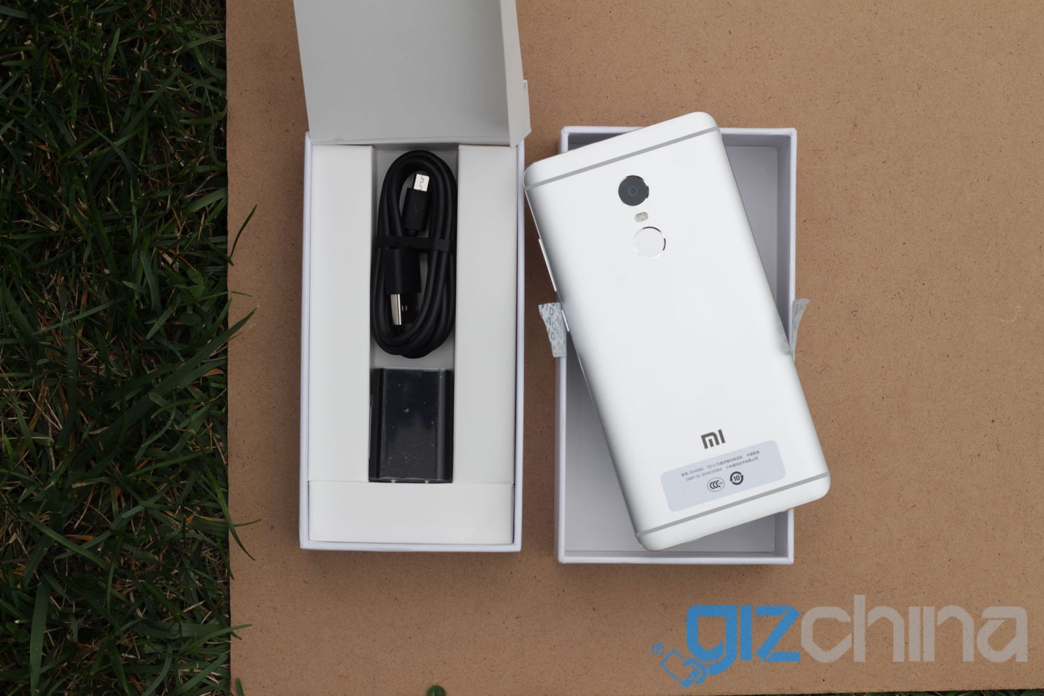Xiaomi Redmi Note 4: Unboxing, Hands On & First Impressions!