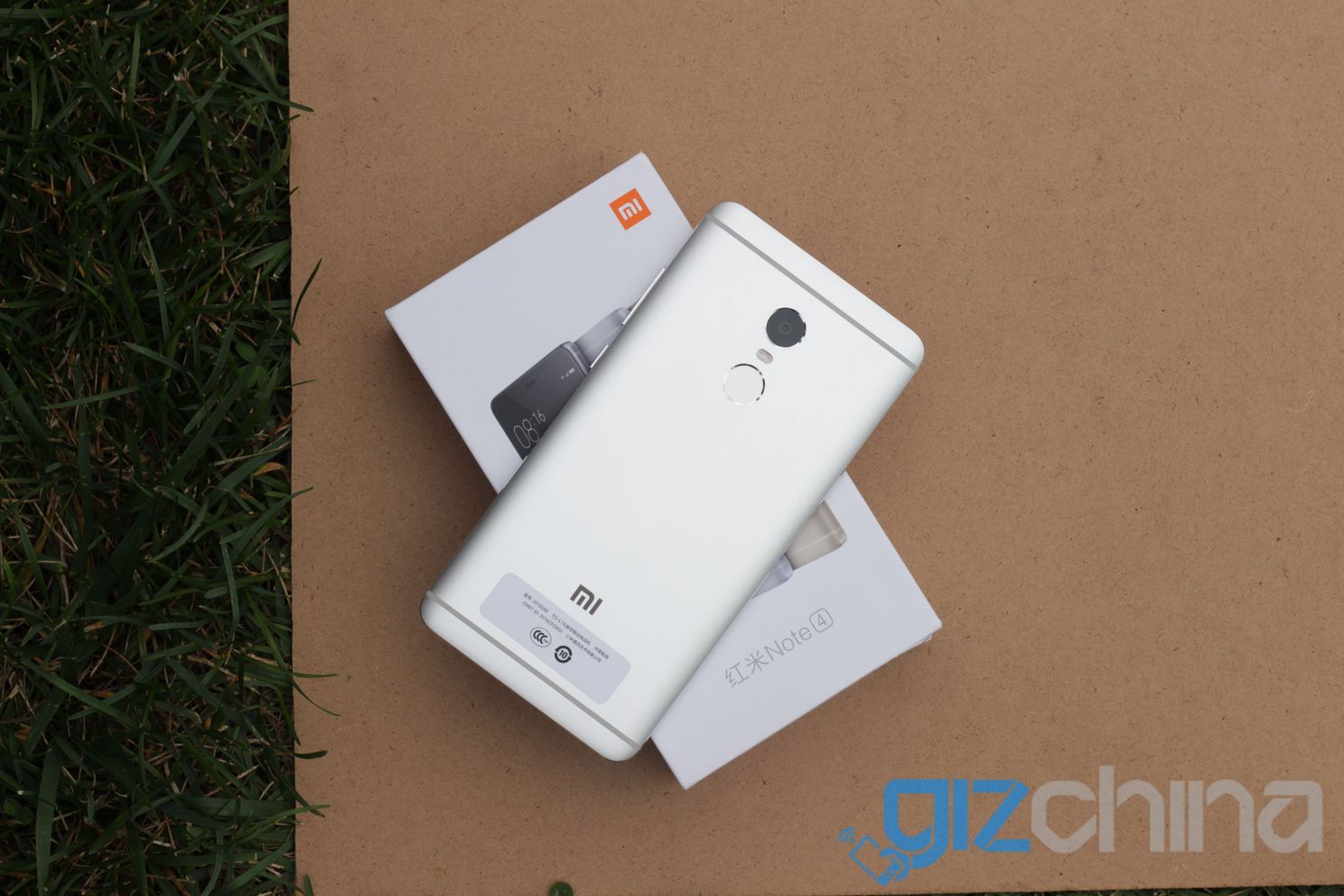 Xiaomi Redmi Note 4: Unboxing, Hands On & First Impressions!
