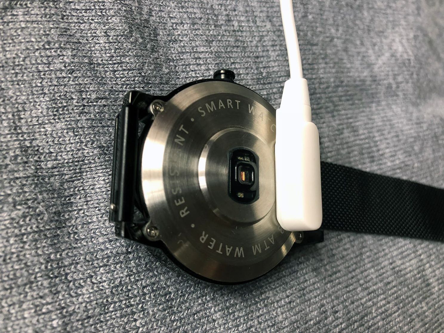 Lenovo Watch X Review: Quite Stylish Hybrid Watch