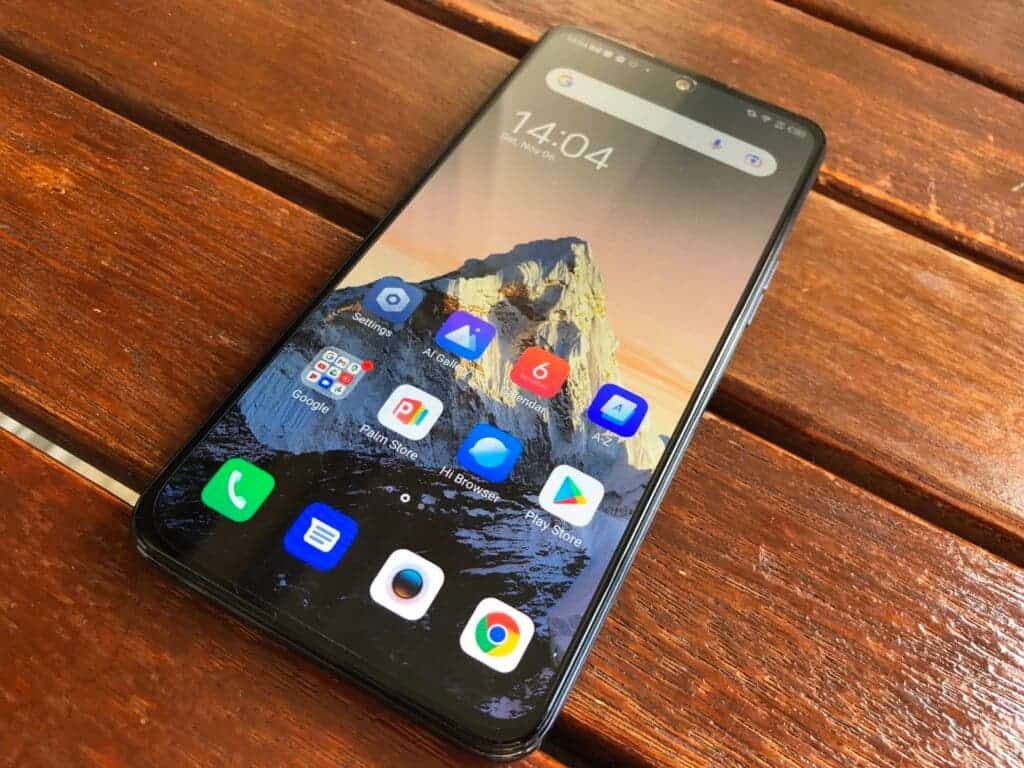 TECNO Camon 18 Premier review: wannabe a rockstar?