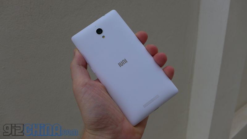 Phone Comparison: Meizu MX4 Vs IUNI U3