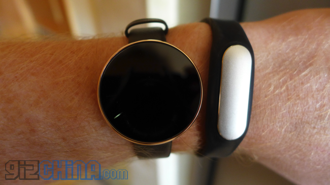 InWatch Pi review - a wearable you cannot wear