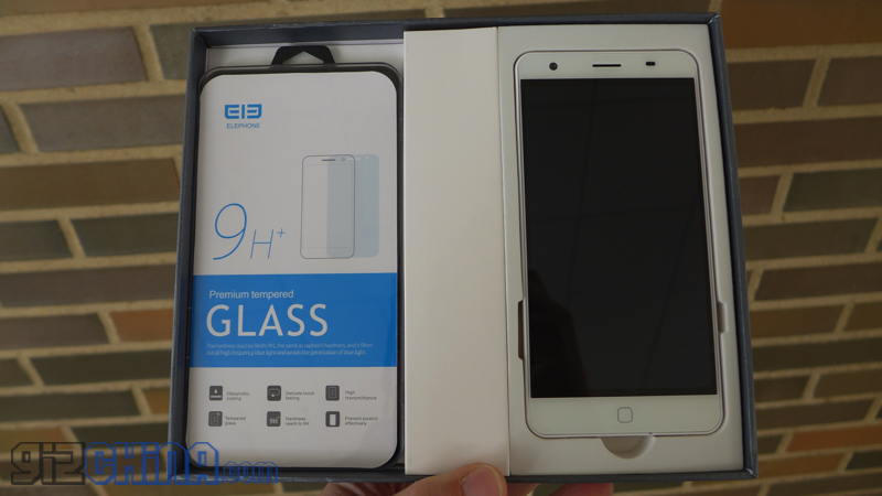First: Elephone P7000 Pioneer unboxing and hands on