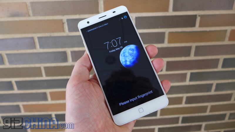 First: Elephone P7000 Pioneer unboxing and hands on