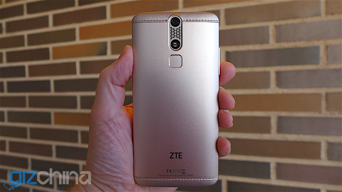 ZTE Axon Mini Premium unboxing and first impressions
