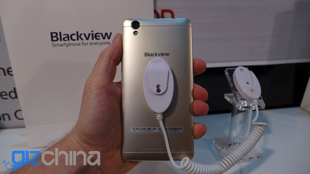 MWC 2016: Blackview A8 $43 phone with iPhone camera and R7 flagship