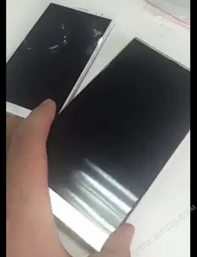 6.3-inch LeTV Phablet spotted in hands on videos