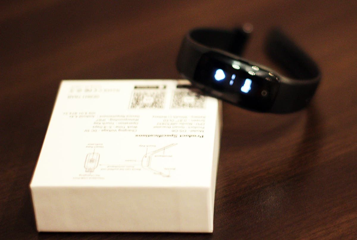 MPOW D6 Review: Xiaomi Mi Band 2 Rival At Lower Price Tag