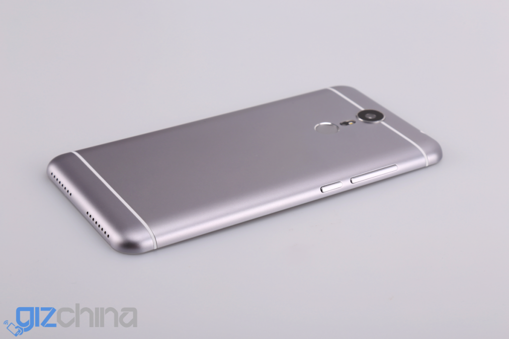 Ulefone Metal Age looks like Meizu and Xiaomi had a baby