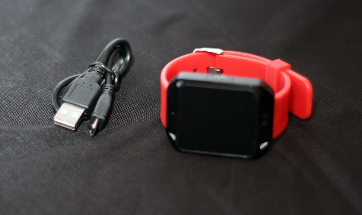 Microwear H5 Review: The World's First 4G-enabled Smartwatch