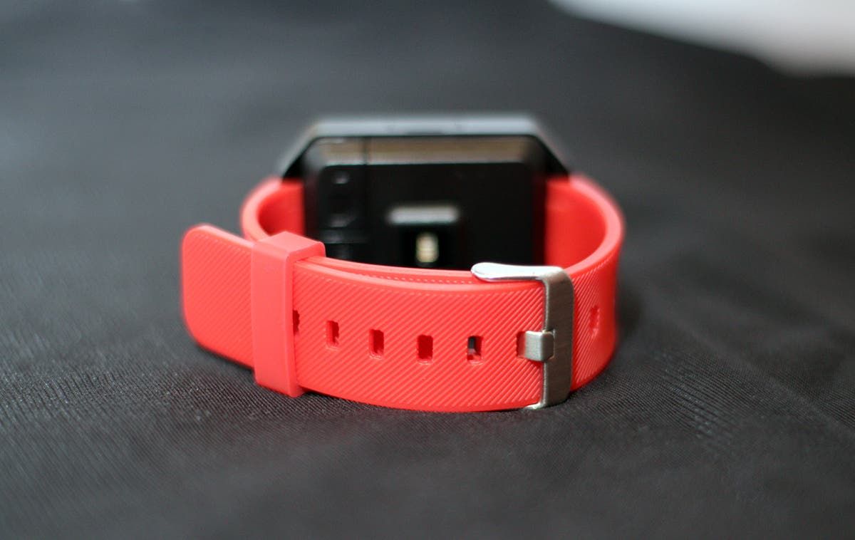 Microwear H5 Review: The World's First 4G-enabled Smartwatch