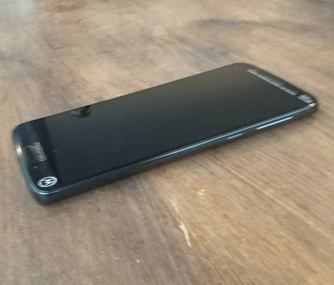 Real-Life Moto G6 Plus prototype spotted in the wild