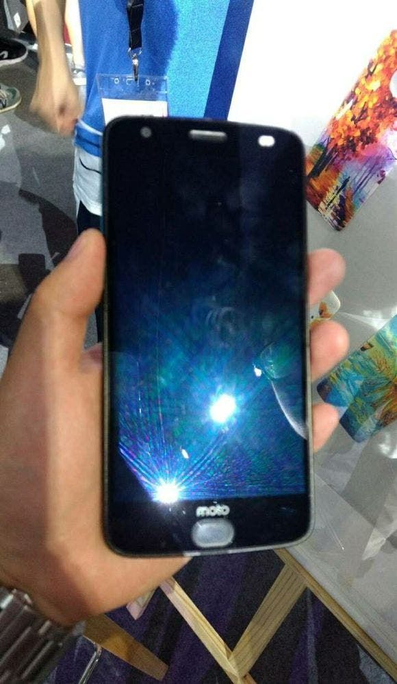 Moto Z2 Force images leaked before official unveiling