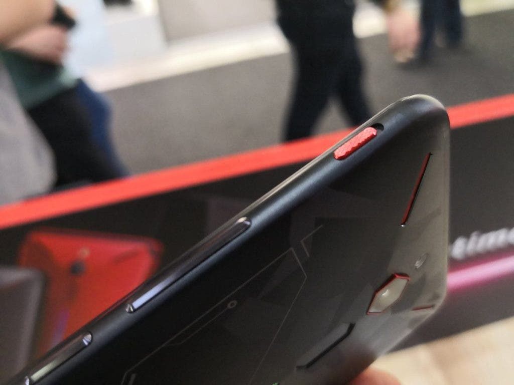 New Nubia Red Magic Device With SD845 & Shoulder Buttons Is In The Works