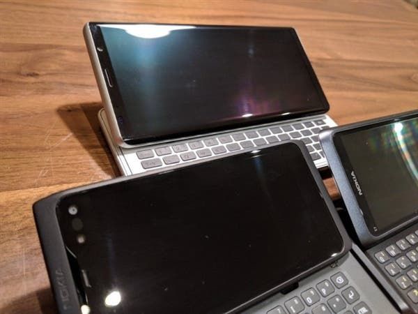 Nokia E7 look-alike is coming back to the market but from a strange brand