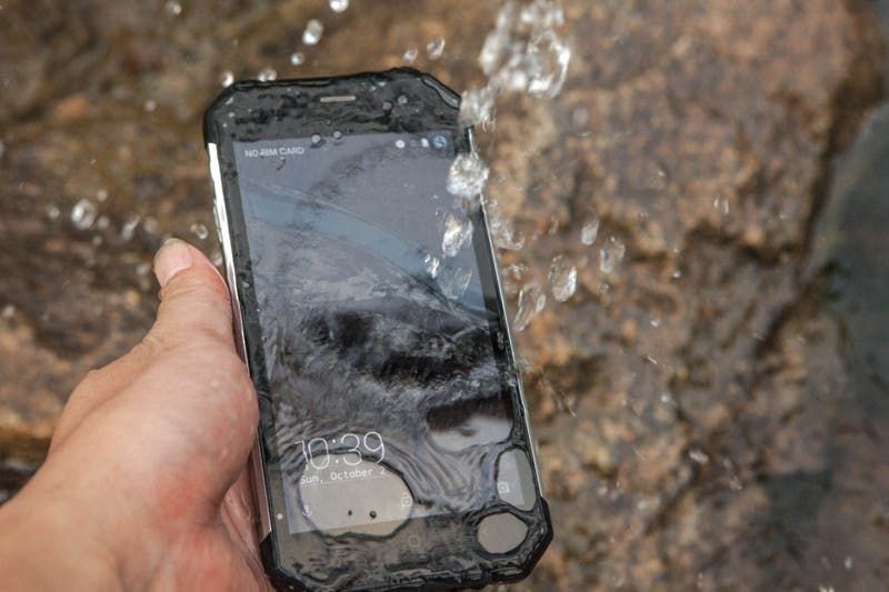 Nomu S30 - rugged warrior with a monster battery and IP68 certification