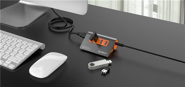 ORICO USB3.1 Gen2 full-featured HUB Shown In Photos