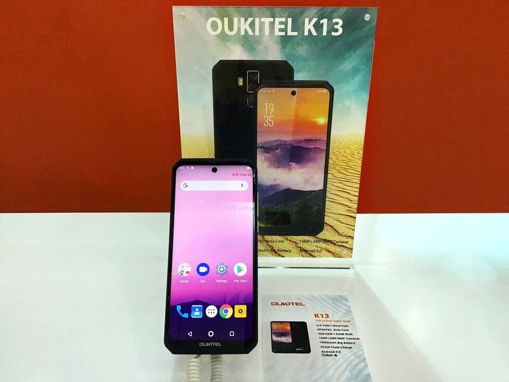 3 big battery OUKITEL smartphones showcased on Global Sources Expo HK