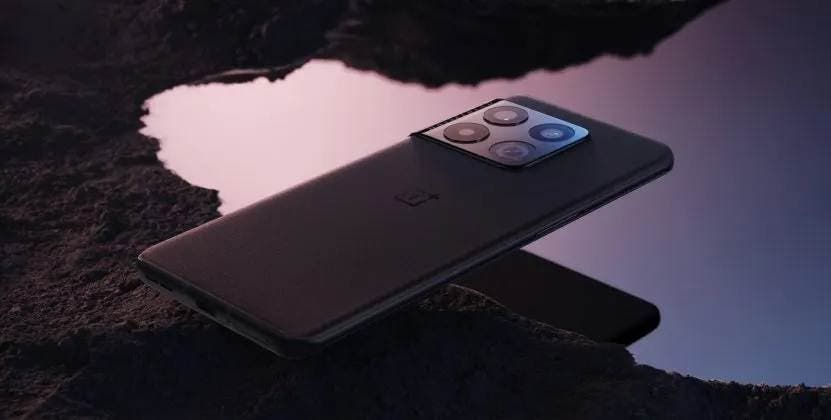 This is why not all flagships have a telephoto lens