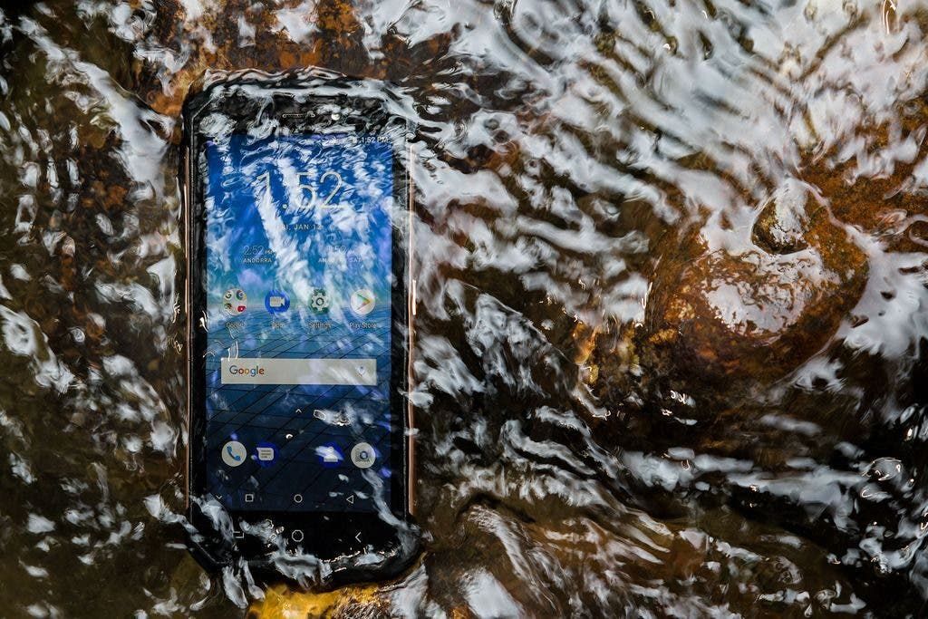 Rugged Ulefone Armor X features 4G LTE dual SIM support