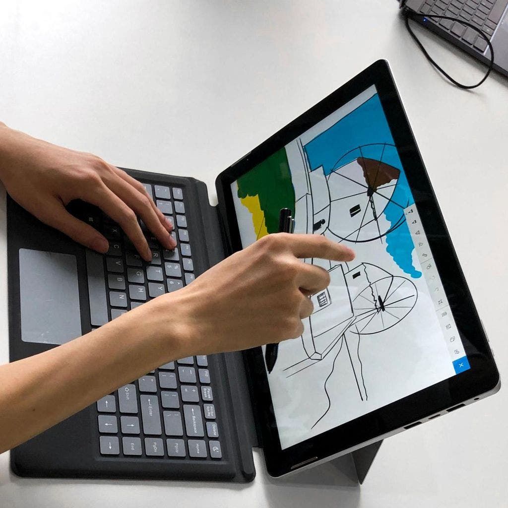 Why choose the 13.3" 2-in-1 convertible XIDU PhilPad