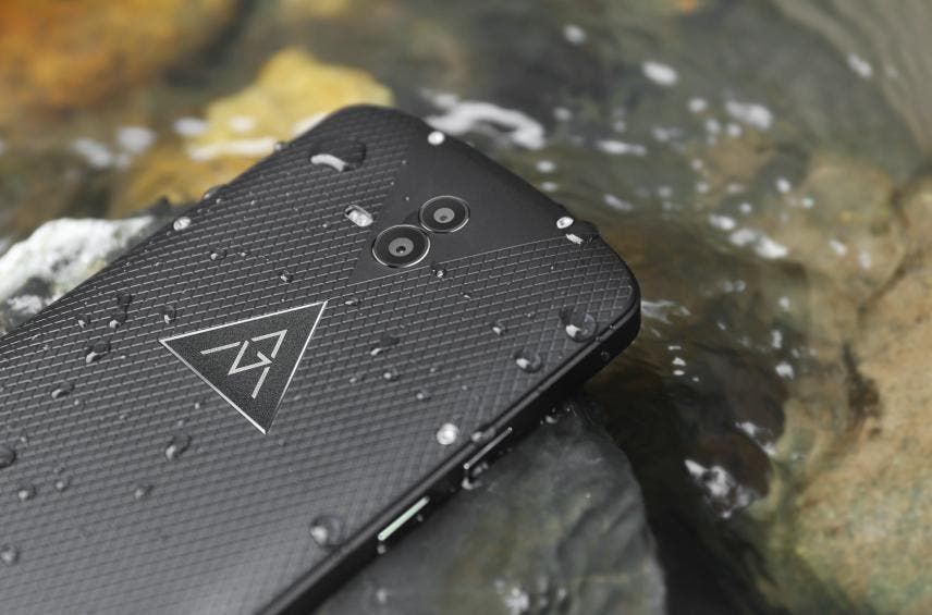 5 interesting waterproof smartphones for 2017