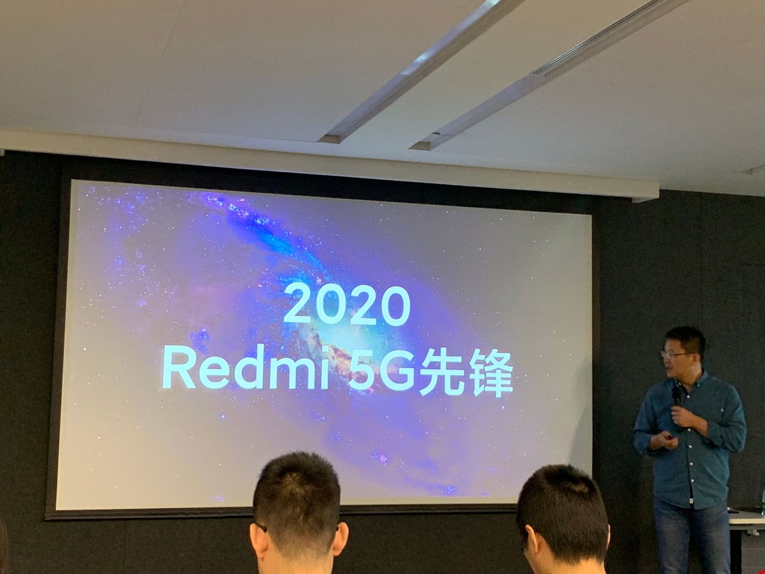 Redmi K30 to use a dual punch-hole front camera and dual-mode 5G