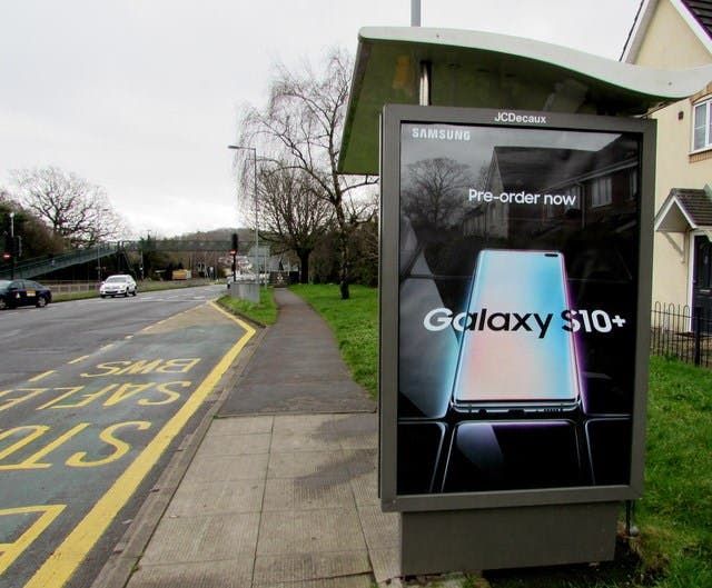 Samsung starts staff layoff at its last phone factory in China